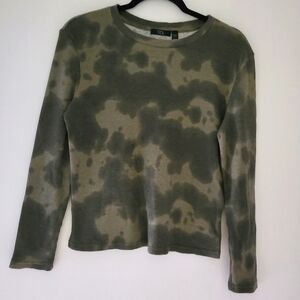 NWOT RDI camo long sleeves top